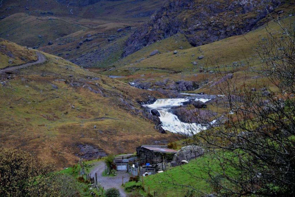 Secluded Cottage Nestled In The Beara Peninsula Cill Airne Esterno foto