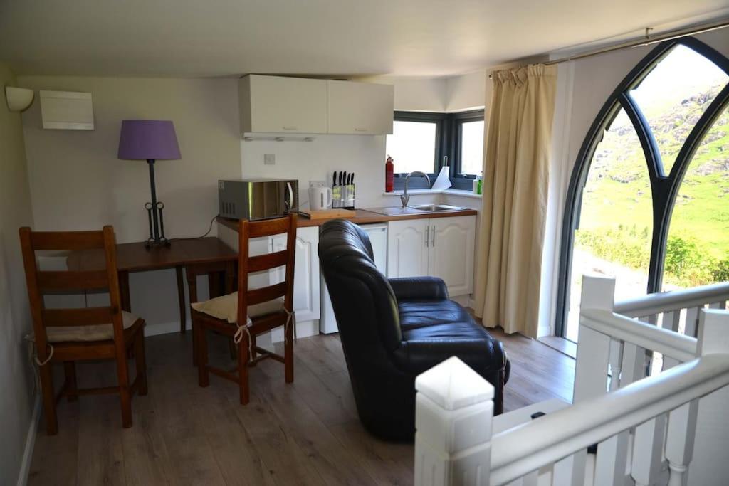 Secluded Cottage Nestled In The Beara Peninsula Cill Airne Esterno foto